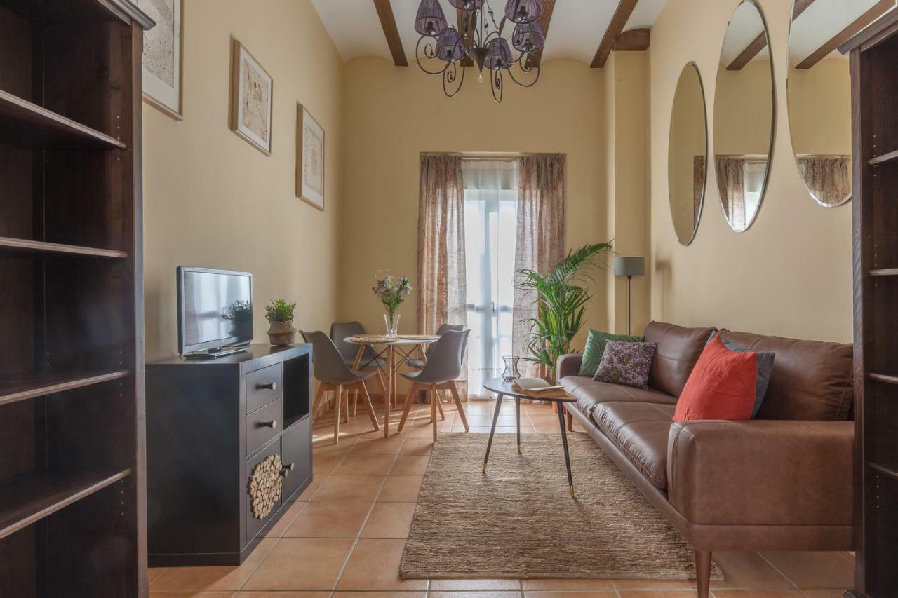 Sevilla Blossom Elegant And Bright 2 Rooms - 4Px Ngoại thất bức ảnh